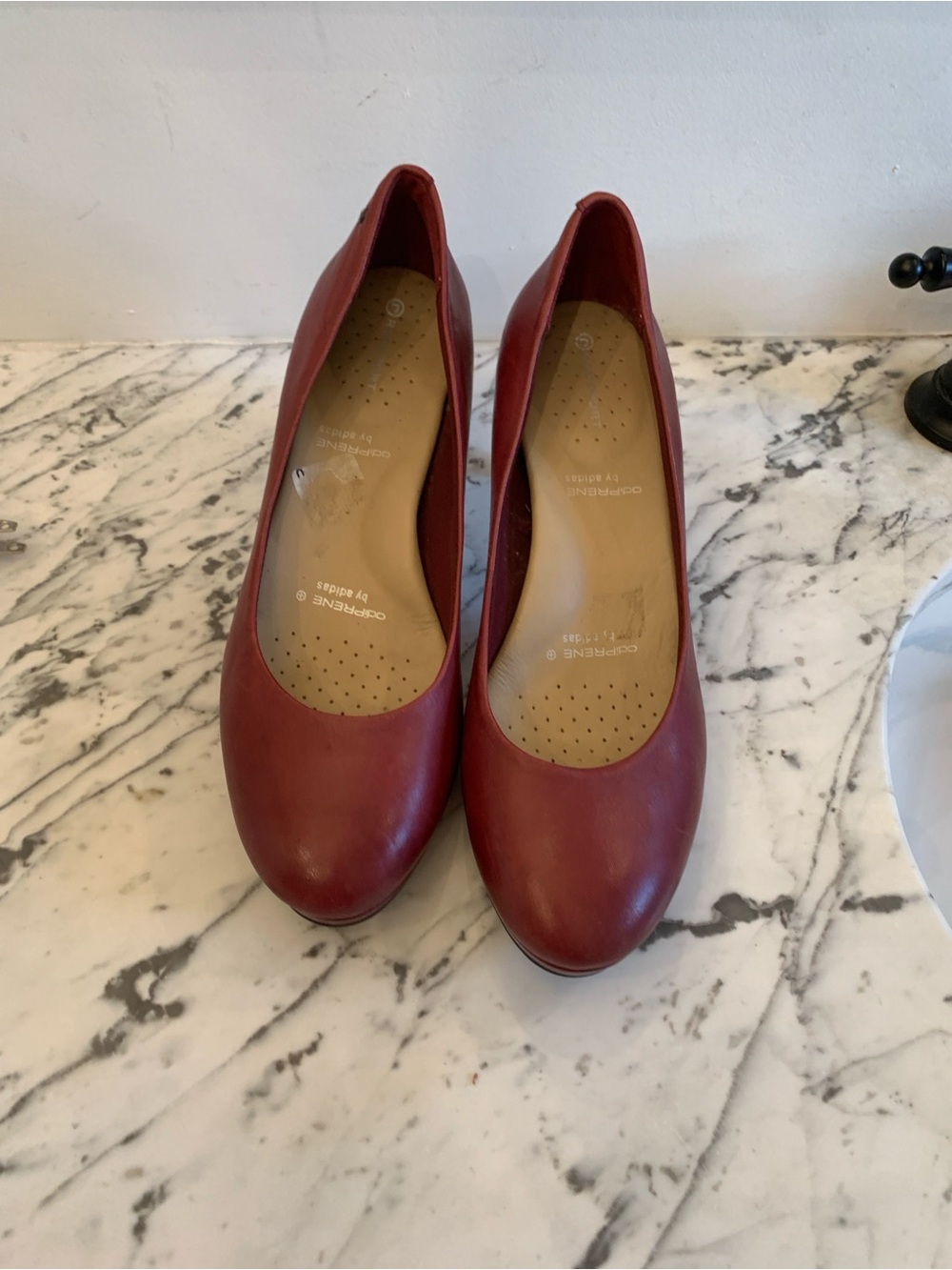 Classic Cognac Leather Women's Pumps.